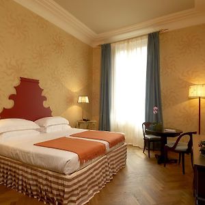 Suite met een Slaapkamer en een King Size Bed